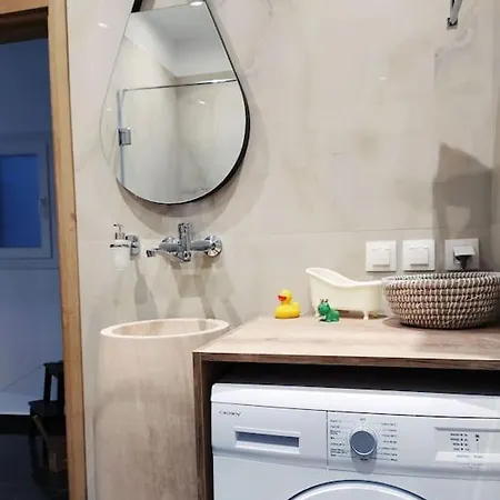Chrysa's Cozy Apartment